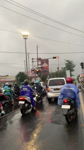 pagi kaya malam #vibeshujan #afterrain #kudus24jam #kuduspride 