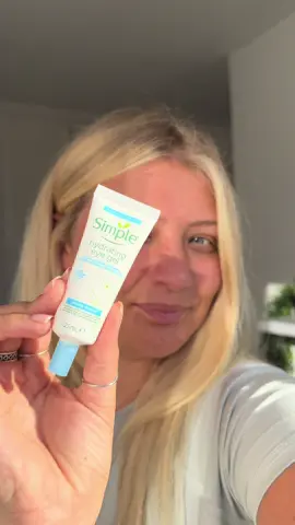 finally found the perfect eye gel💧 if your looking for UGC content like this, drop me an email:  emily.teague.ugc@outlook.com☁️ #ugc #ugccreator #ugccommunity #ugcexample #ugccontent #simple #eye #skincare #beauty #beautytips #ugcportfolio #ugcjourney