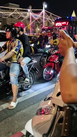 ลูกพี่เกเขาใหญ่จริง😆 #ดูไฟราชดําเนิน🚦🚀️ #ฟีดดดシ #fyp #เวฟ125บังลม 