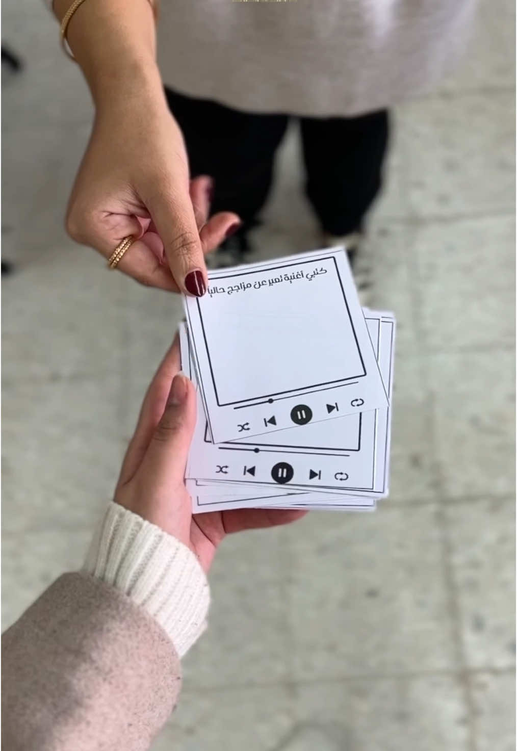 بين كلمات الأغاني ونغماتها، اكتشفنا مزاجاتنا وشاركنا لحظات من البساطة والفرح. شكرًا لمشاركتكم التي جعلت اللحظة أجمل 🎶🤍 #مدارس_الكويت #معلمات #فعاليات #fypシ #الكويت #مدارس #اغوى_كويتيين🇰🇼 #فعاليات_مدرسه #توزيعات #مسابقات  #foryoupage 