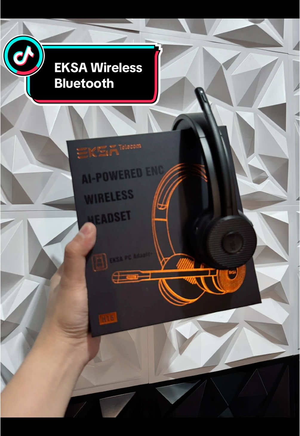 Hassle na ba ang wired headset while naka work from home?  Try mo kaya to! Naka noice cancelling na, with mute button pa. Can last up to 55hrs / 4-5days full shift. Link below⬇️ https://s.lazada.com.ph/s.o1bGZ?cc #fyp #foryoupage #eksaheadphone 