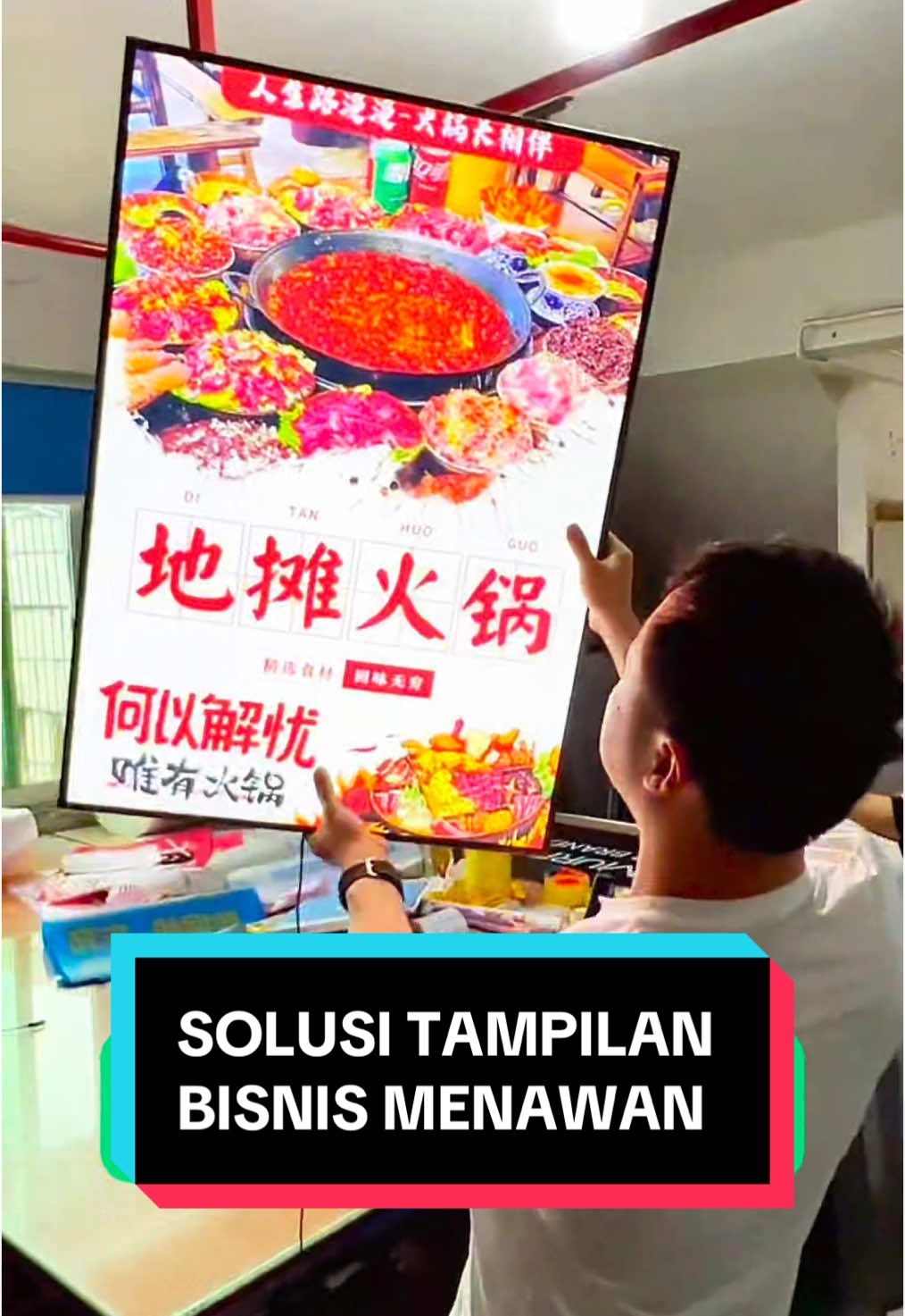 Highlight produk bisnis dan usaha kalian dengan cahaya sempurna dari slim light box 🤩 #slimlightbox #lightbox #ledlights #leddisplay #advertisement #tipsbusiness #menudisplay #fyp #advertising 