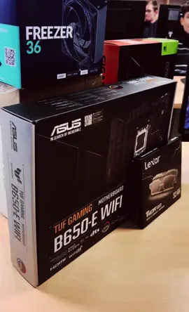 Kompiuterinių tinklų specialistų mokinys kartu su mokytoju surinko asmeninį kompiuterį – puiki praktika, naudinga ir visai klasei! #pc #GamingSetup #gaming 