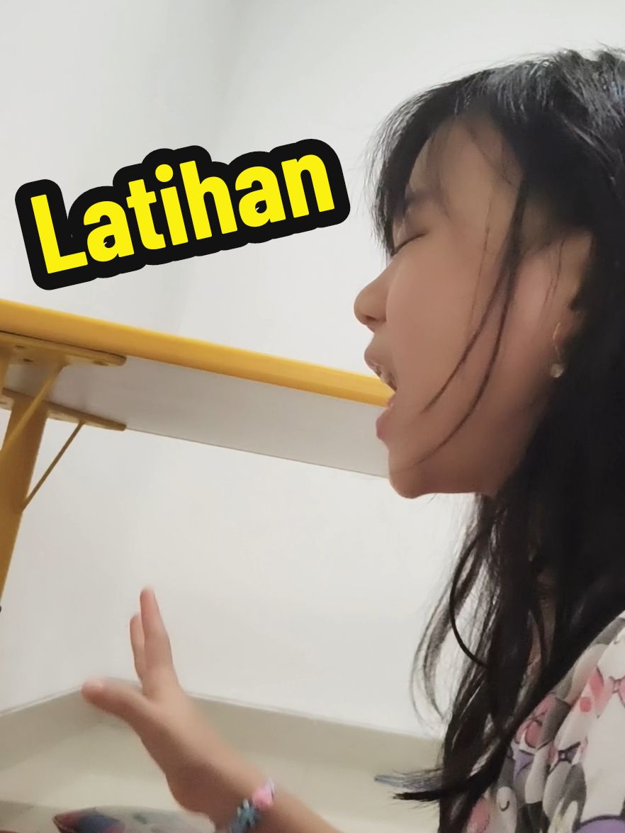 Latihan anggap lagi konser 😅