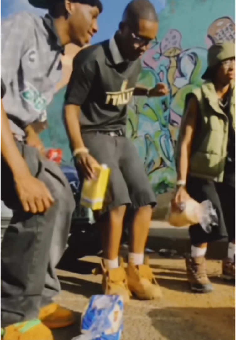 SONKA 🍞visuals OUT NOW. Spam comments with “🍞🍞🍞” #sonwabiled 
