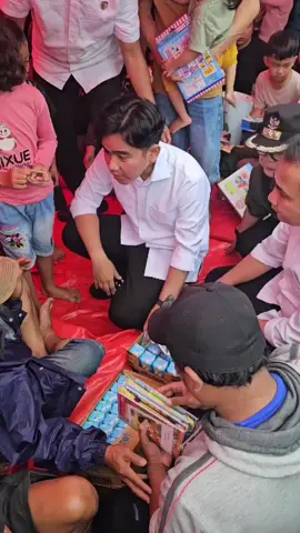 Banyak rumah warga rusak berat dan ratusan warga terpaksa mengungsi. Aktivitas mencari nafkah harus terhenti begitu pula kegiatan belajar mengajar di sekolah. Kami meminta agar seluruh pihak terkait untuk memastikan pelaksanaan tanggap darurat berjalan cepat, terkoordinasi, dan tepat sasaran. Terpenting juga adalah penanganan prioritas terhadap para pengungsi, termasuk penyediaan kebutuhan dasar seperti makanan, air bersih, obat-obatan, dan tempat tinggal sementara.  Badan Nasional Penanggulangan Bencana (BNPB) dan Badan Penanggulangan Bencana Daerah (BPBD), serta instansi terkait lainnya agar segera mempercepat pemetaan daerah rawan bencana dan mengevakuasi warga yang masih berada di zona bahaya. Infrastruktur yang terdampak, seperti akses jalan dan fasilitas umum lainnya, segera diperbaiki untuk memudahkan mobilitas warga dan bantuan.  Warga juga kami himbau agar terus meningkatkan kewaspadaan terhadap potensi bencana susulan, mengingat curah hujan diperkirakan masih tinggi dalam beberapa hari ke depan.