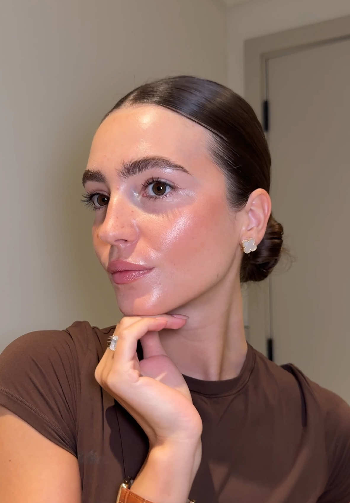Hair of the day - sleek bun, because it’s always a good idea 🫶🏻 #hairtok #hairtutorial #easyhairstyles #sleekbun #sleekbuntutorial #schoolhairstyles 