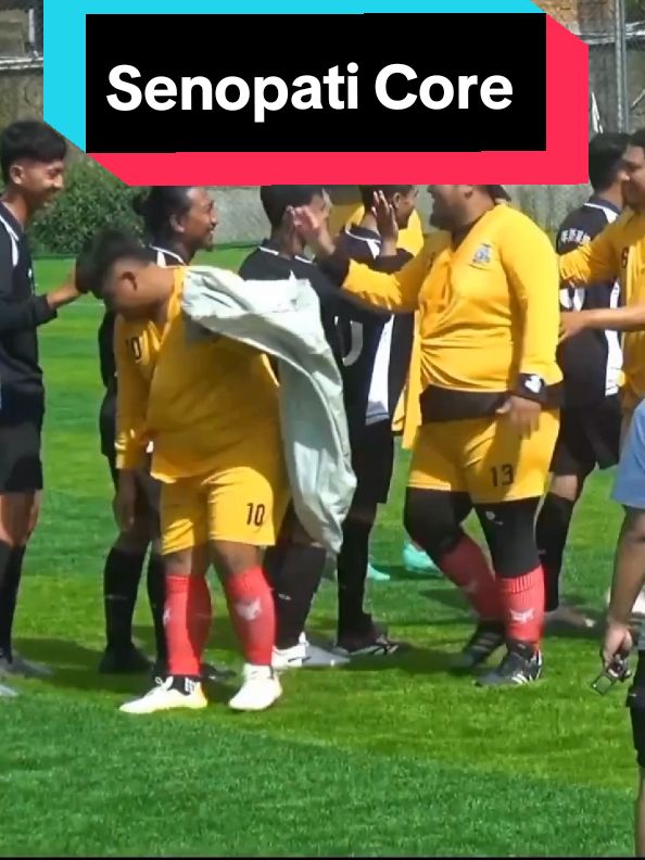 hiduplah seperti lary 🤩 #sepakbola #fyp #core 