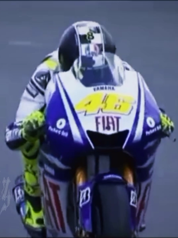 #valentinorossi   PROMISE I'LL POST SOMETHING F1 RELATED NEXT TIMEEEE😔 @⏱️💣💙  #editor #motogp #valentinorossi46 #vr46 #valentinorossiedit #2000s #motogpfan #motogpedits   #viral #foryou #fyp #motogpedit  #explore #fy #foryoupage #motogptiktok  #blowthisup 