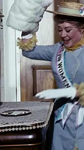 Glynis Johns in Mary Poppins dies at 100 RIP #GlynisJohns #MaryPoppins #RIP #ClassicMovies #HollywoodLegend #Actress #RememberingGlynisJohns #foryou