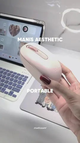 best buy Logitech M196 ini kalo cari mouse yang simple estetik udah wireless, dan warna rose nya ituloh cakep banget ✨✨ sebelumnya aku udah pernah pake series yg wire, dan menurutku ini best decision ya buat cewek2 yang mau praktis karna pertama dia udah wireless dan surprisingly smooth dan ga delay atau tiba2 lemot geraknya, jadi ga perlu adjust2 lagi. gercepin deh gaiss mumpung lagi turun harga! #LogitechIndonesia #LogitechM196  #aesthetic #wirelessmouse #EasyandSmooth #SustainableMouse @LogitechIndonesia 