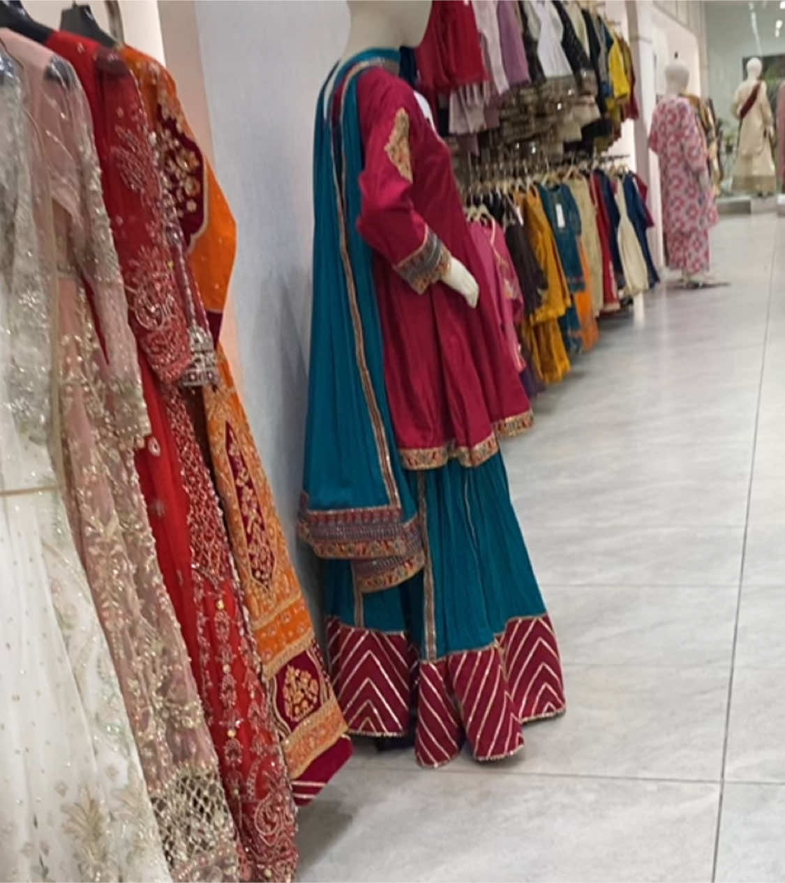 Sha posh Winter sale 2024 #lifewithhirahashaam #weddingcollection #bridaltiktok #shaposh #shaposhofficial #youtuber #tiktok #explore #shopping #haul #wintercollection @sha posh official 