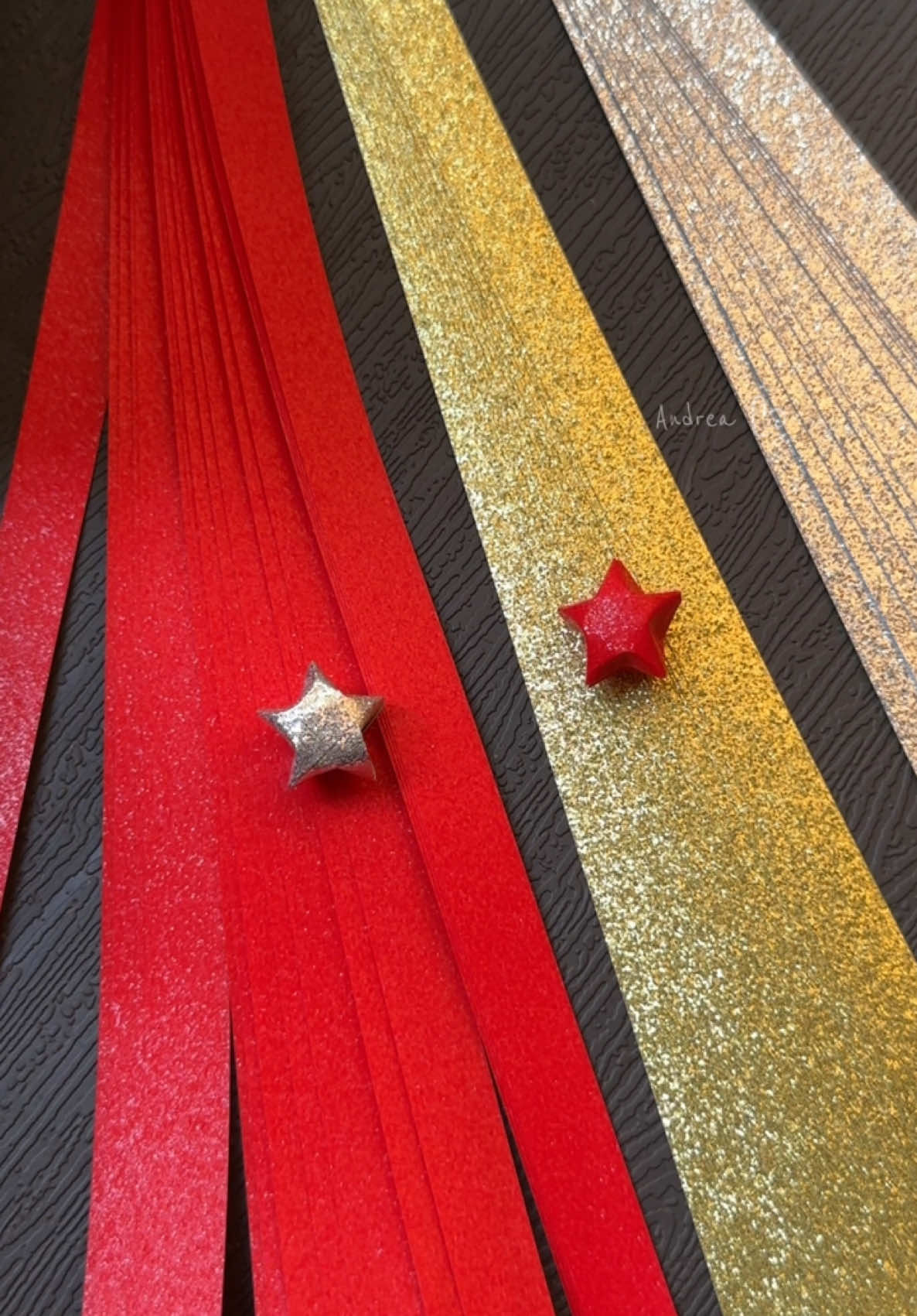 Glittery Paper Star #paperstars #paperstarstutorial #diystar #artandcraft 