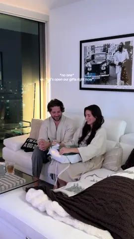 true story #christmas #gift #christmastree #giftideas #haul #Relationship #couple #boyfriend #lol 