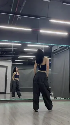 Chuyên mục có bao nhiêu video nhảy trong máy tui up hết 🙏🙏🙏 #sorry #justinbieber #dancecover #dancedouyin #xuhuong #fyp #trending #fypシ #xh #dancetiktok #douyin 