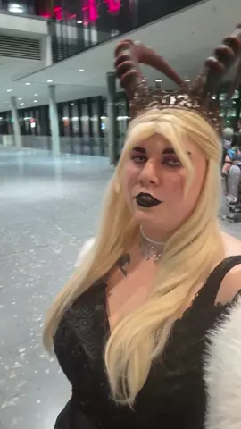 @Annika AJL  #hazbinhotel #hazbinhotelcosplay #hazbinhotellilith #lilith #lilithcosplay #lilithmorningstar #morningstar #Queen #queenofhell #lucifergirl #comiccon #comiccon2024 #comicconstuttgart  #weeb #otaku #fyp #animegirl #cosplaygirl #Anime #cosplayfriends #cosplay  #hellsgreatestdad #hellsgreatestmom 