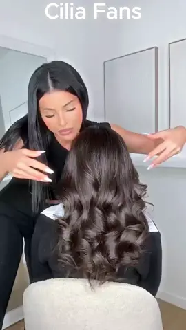 She asked me for a voluminous blowout effect in just 10 minutes , quick and efficient hairstyle #fyp #foryou #cilia #makeup #makeuptutorial #beauty