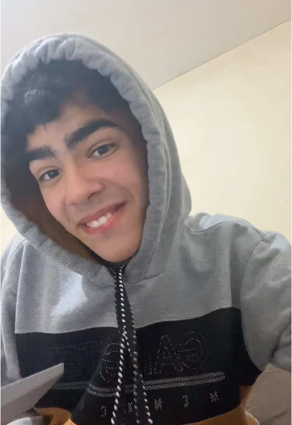 tenor cantando no one mourns the wicked - sim, é minha voz, não é dublagem!! KKKKKKKK #wicked #brasil #semperdaoabruxa #noonemournsthewicked #glinda #tenor 