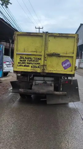 jalanmu tidak tersesat selagi kamu tidak lupa arah kiblat #quotestruk 