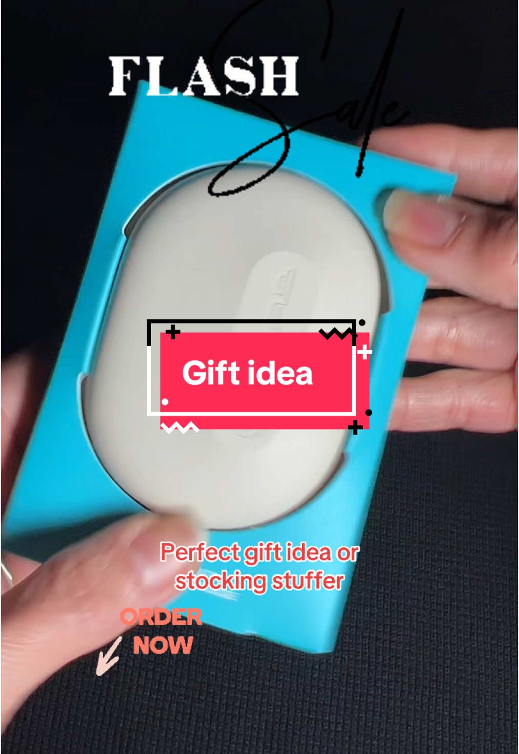 #creatorsearchinsights #tiktokshopholidayhaul #tiktokshop #giftideas #stockingstuffers #christmas #jlab #newyearnewaura 