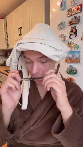 [współpraca reklamowa] Podczas świątecznych przygotowań łatwo popaść w wir obowiązków i zapomnieć co tak na prawdę jest w tym czasie najważniejsze. Milka przypomina, że 'przymknięcie oka' na niektóre sprawy to szansa na więcej wspólnych rozmów, więcej śmiechu oraz więcej radości! A to najlepszy przepis na prawdziwą magię świąt! 🎅 Dajcie znać w komentarzach ile czasu udało Wam się zaoszczędzić w grze którą stworzyła dla Nas Milka! #milkapolska Materiał sponsorowany przez markę Milka