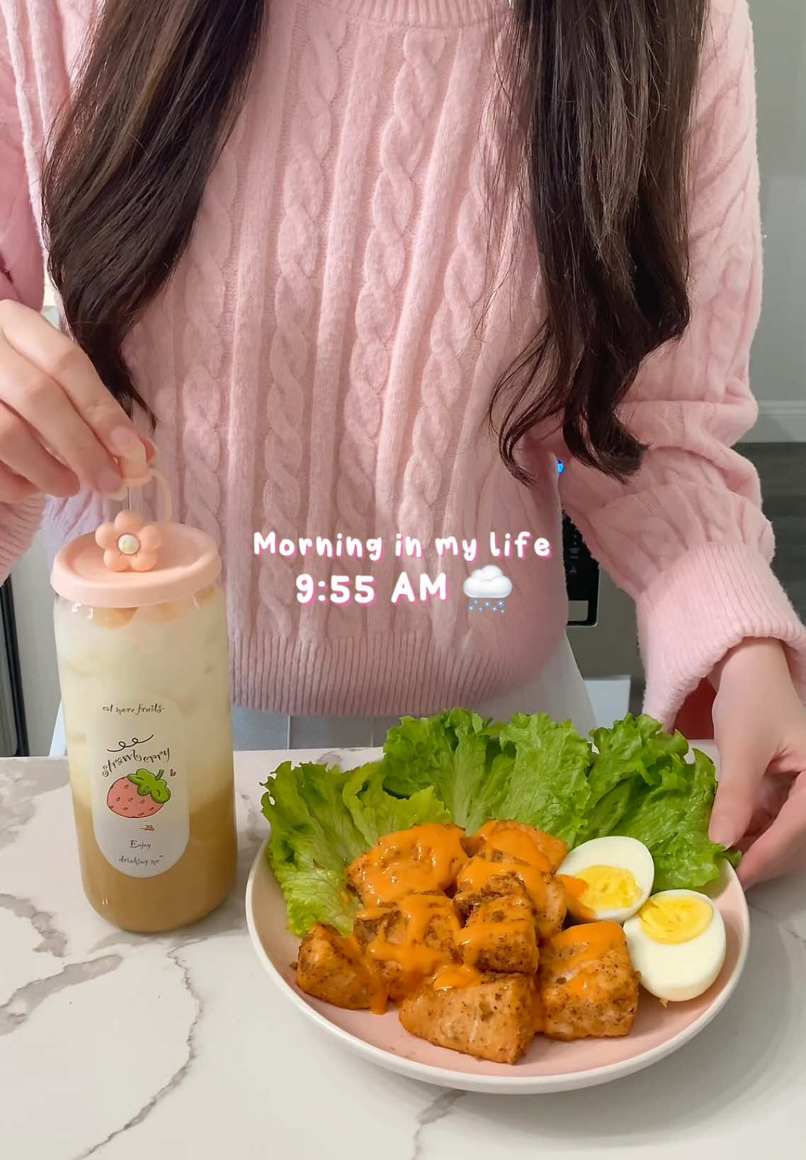 It’s December morning🌲Sending positive vibes your way, good morning! 💗🎀 #Vlog #minivlog #dailyvlog #morningroutine #vyviandaily 