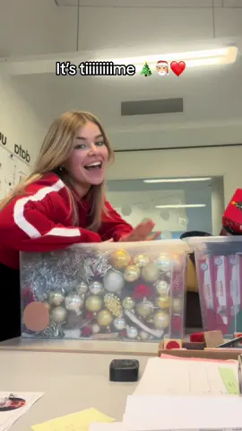 Mooiste tijd van het jaar ❤️❤️❤️ #kerst #christmas #christmastiktok #basisschool #pabo #teacherlife #primaryschool #juffentiktok #teacher #leraar #teachersoftiktok 