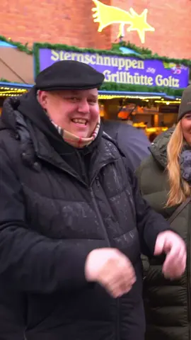 Kennt ihr die Grillhütte?🧐 #berndzehner #adventskalender #weihnachtsmarkt #sternschnuppenmarkt 