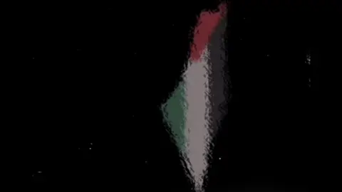 - فلســ𝑝𝑎𝑙𝑒𝑠𝑠𝑡𝑖𝑛𝑒ـطين الحرۿ ، 🇵🇸✌🏻 . . @محمد ابو شعر #مح#محمد_ابو_شعرصميم_فيديوهات🎶🎤🎬 #المصمم_محمد_العاصي♥️👋🏻 #foryou #كـــتــ🔪ــلღ😻👌 #اكسبلورexplore❥🕊 