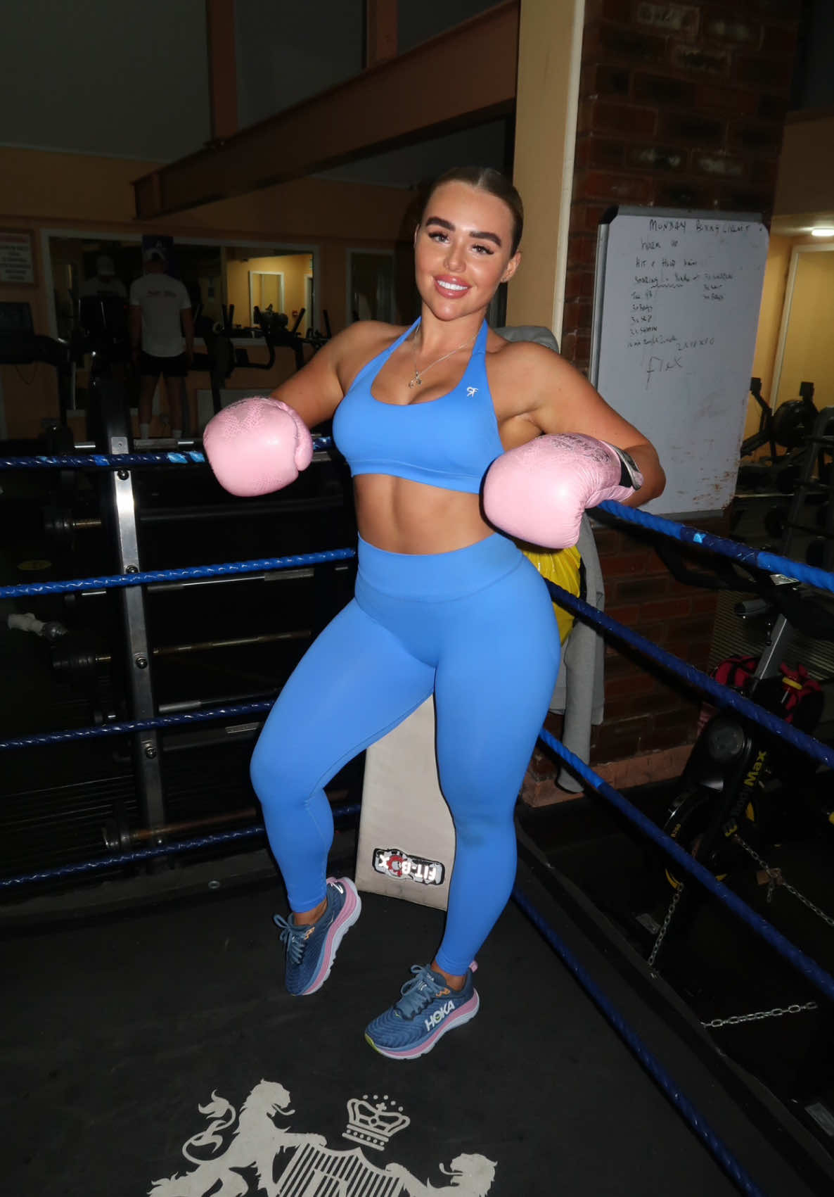 💨💨💨💨 #padwork #girlboxer🥊 #fyp #fitnessmotivation #powerkapunch  @PowerBox 