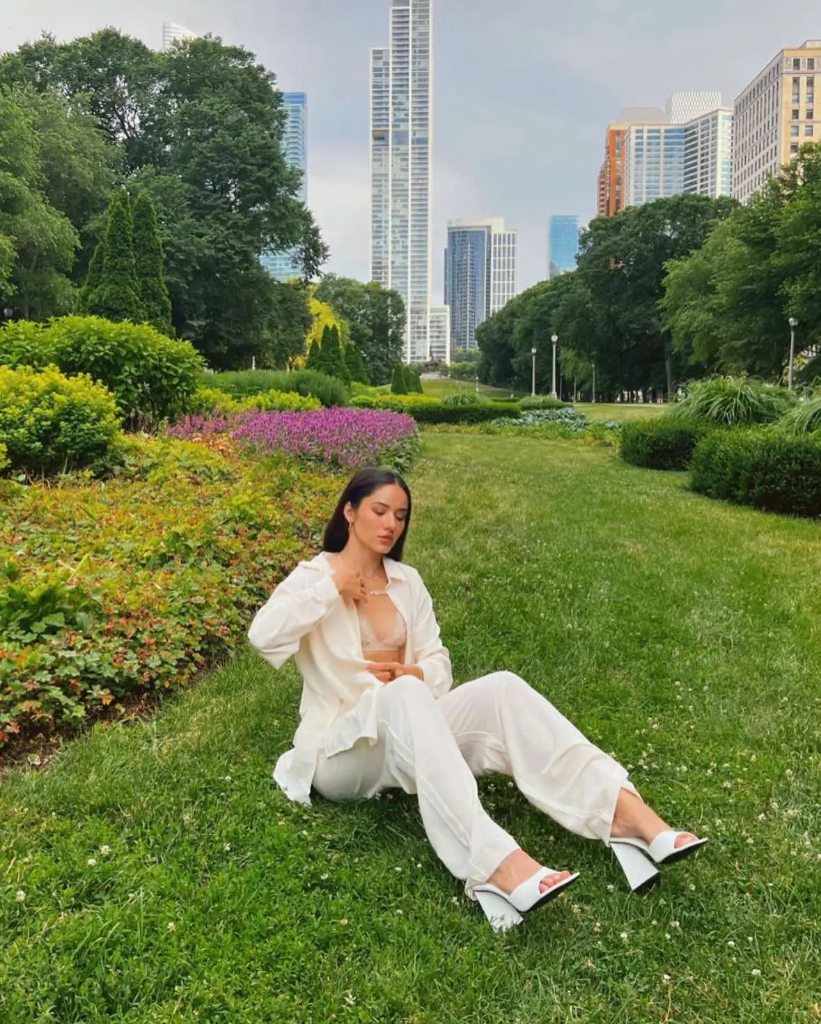 I swear i never know how to define my style, i just throw on what is comfortable and fits the vibe of the day ya know? Like today maybe is athletic girly day, tomorrow streetwear, the next a lil country, and the one after that I’m feeling like a polly pocket  🤷🏻‍♀️🤷🏻‍♀️🤷🏻‍♀️  Aint no rules to this, do you 💅🏻  #fashiontiktok #LifeAdvice 