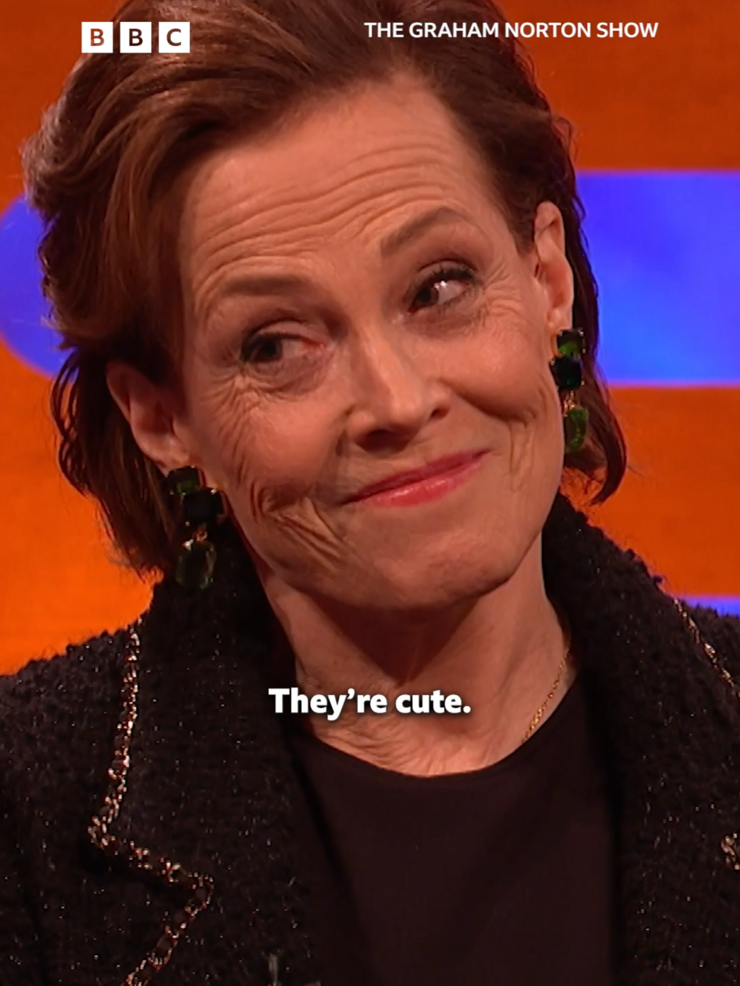 #SigourneyWeaver got VERY close to a hedgehog 🦔🎭 #grahamnorton #thegrahamnortonshow