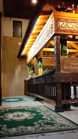 Ziarah memang healing terbaik, betapa tenangnya waktu itu sampai tak bisa dilupakan rasa tenangnya. #fyp #foryou #foryoupage #xyzbca #viral #viralvideo #ziarah #ziarahwali #makamgunungpring #ziarahgunungpring #gunungpring #gunungpringmagelang #magelang24jam 