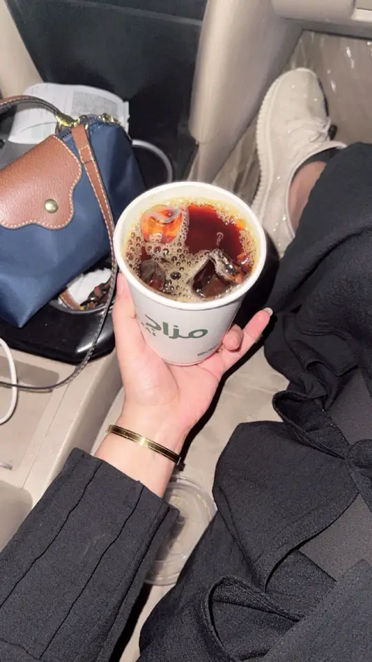 ابلع مشاعرك .. محد مستاهلها 