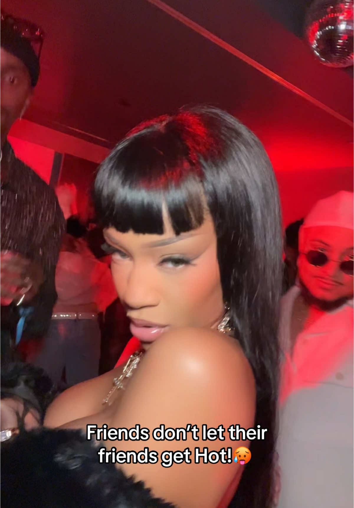 When it gets hot! Pass the Fan🤗 #plussize #reletable #plussizeedition #funny @SAWEETIE 🖤 @Pablo Tamayo @Miranda Morris @Challan @Gaby Delux @trinityavilaa @RiRi🧚🏼 @FOREVER 21 