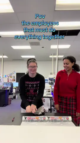 Every job is a 2 man job for these two🫶 #christmascountdown #teamwork #teamworkmakesthedreamwork #besties #transfers #customtransfers #custom #weprintyoupress 