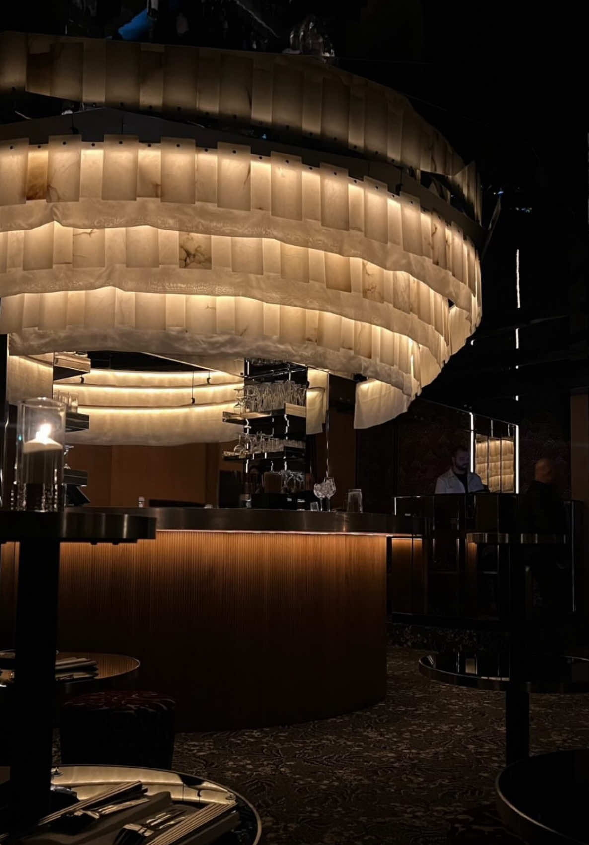 If you are looking for restaurant and bar with elegant design and festive atmosphere you should try @chichi.paris ✨ It recently opened in the 8th district, make sure you have a reservation before, you go 🤍 📍8 Rue de Berri, 75008 Paris Follow for more hidden gems in Paris 💌 #chichiparis #luxurylifestyle #paris #barparis #festive #elegantinteriors #chic #parisianstyle #parisianbar #elegant #nightluxe #parisbynight #festivebar 