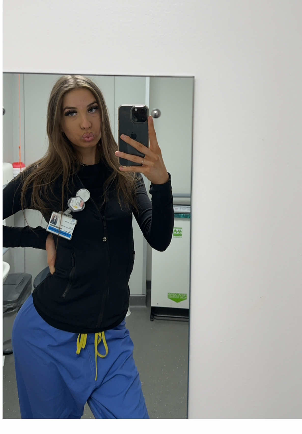 Day in the life of a 2nd year Radiography Student on placement 🩻👩🏼‍⚕️ ———————————————————————————————————————————#8victorxaa #radiographystudent #diagnosticradiography #uni #nursing #radiography #fyp #CapCut #xraytech 