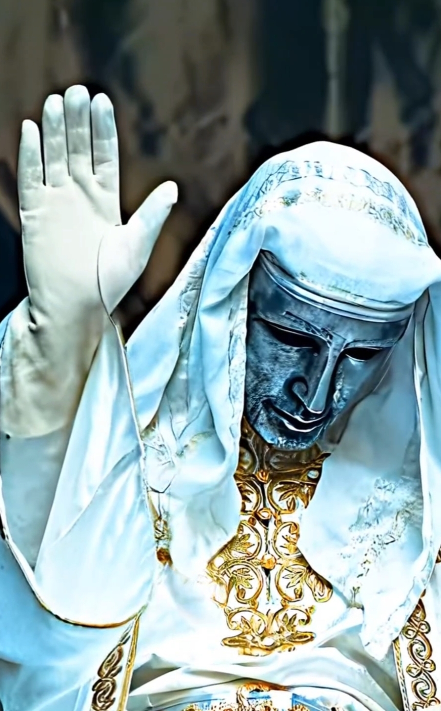 Baldwin IV Edit  The video highlights Baldwin IV, also known as the “Leper King,” famous for his reign during the Crusades. Using clips from the movie “Kingdom of Heaven,” the edit is set to intense music that enhances the dramatic and heroic moments of his reign. The selected scenes show Baldwin IV in armor, leading his troops, and facing his adversaries with courage despite his illness. The edit captures the essence of his leadership and determination. #baldwin #leperking #kingdom #crusaderking #historicaledit 