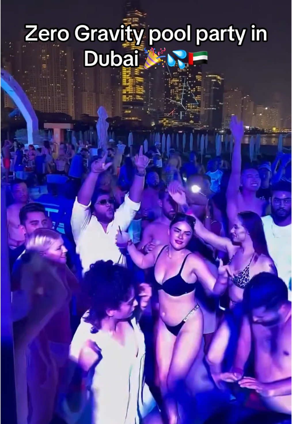 One of the best pool parties in dubai! 🎉🇦🇪 #dubai #zerogravitydubai #poolparty #dubaipoolparty #dubainightlife #dubainights #dubai_dxb_uae #visitdubai #traveldubai 