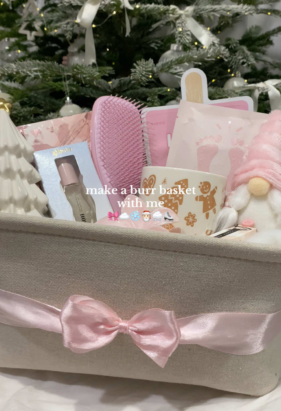 making a burr basket⛸️🌨️🎀🎅🏻 #christmastiktok #burrbasket #aestethic #pink #fyp 