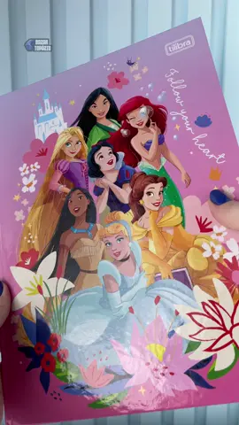 Cadernos Princesas Disney!! 😁👑 Disponíveis em: bazartopazio.com.br #materialescolar #papelaria #study #caderno #disney #menina #feminina #rapunzel #ariel #cinderella #mulan #pocahontas #brancadeneve 