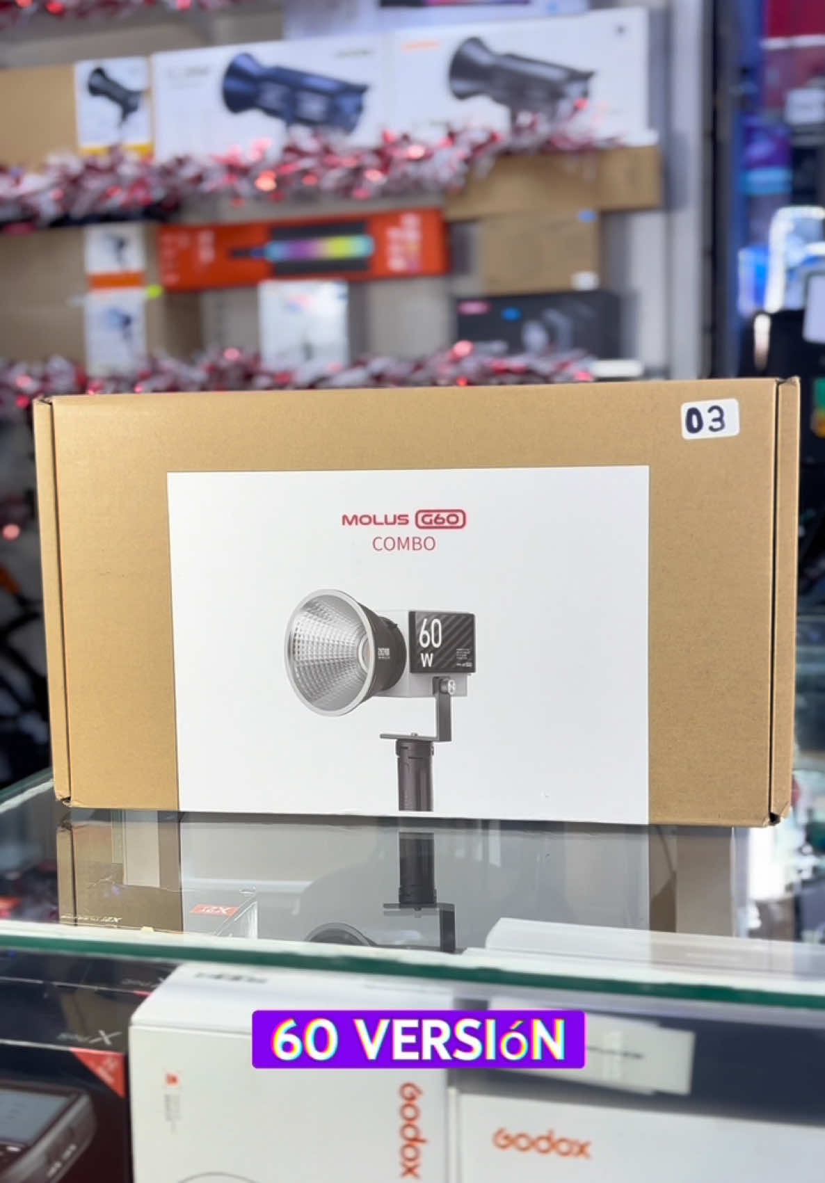 💡🎥 ¡Ilumina tus proyectos con la LED Zhiyum Molus G60 Combo! Compacta, portátil y súper versátil. Ideal para creadores de contenido que buscan calidad y comodidad. 🌟 🔗 Escríbenos y consigue la tuya! #LEDBicolor #ZhiyumMolusG60 #IluminaciónProfesional #CreadoresDeContenido #Fotografía #Video #ProducciónAudiovisual #EquiposDeGrabación #nebulizadorportátil 