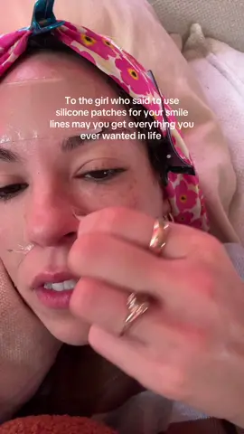 It actually works #smilelines #wrinklesbegone #skincareroutine 