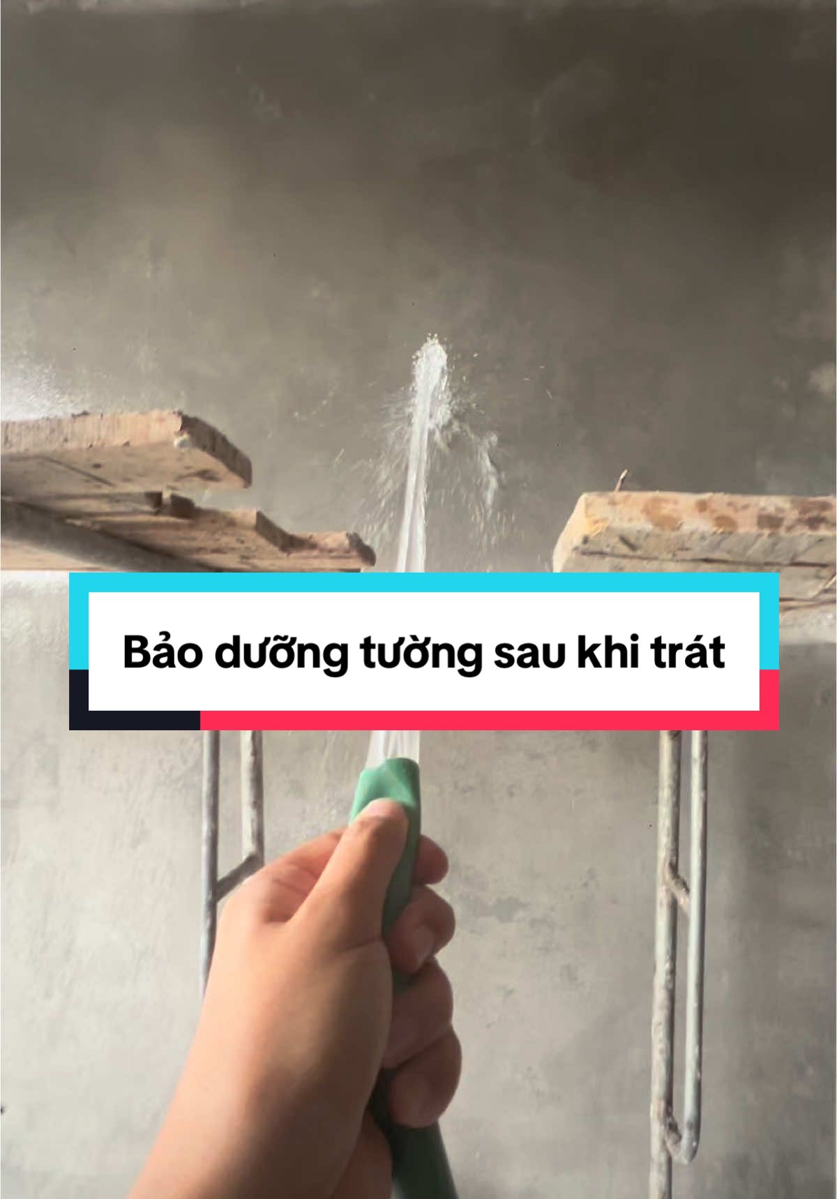 Bảo dưỡng tường sau khi trát rất quan trọng #baoduongtuong #baoduongtuongtrat #xaynhatrongoi #xuhuongtiktok 