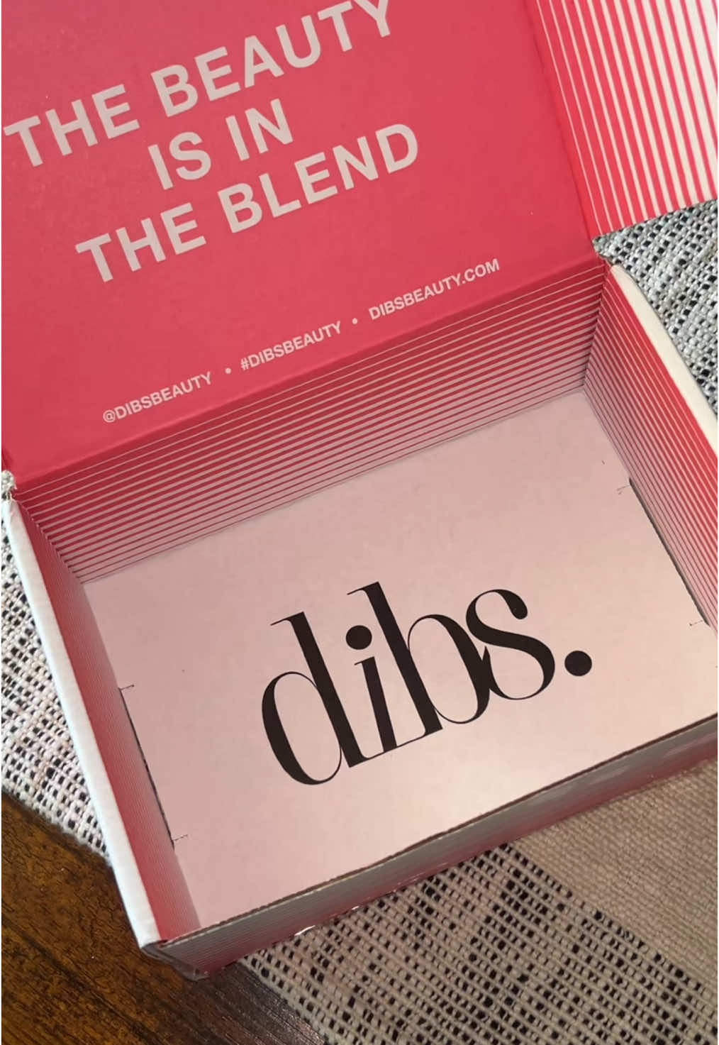 LOVING THIS BRONZER!!! Perfect for gifting, and it is on sale 💖 #dibs #dibsbeauty #dibspartner #asmr#unboxing #shopping #gift #viralvideo #thatgirl #aesthetic 