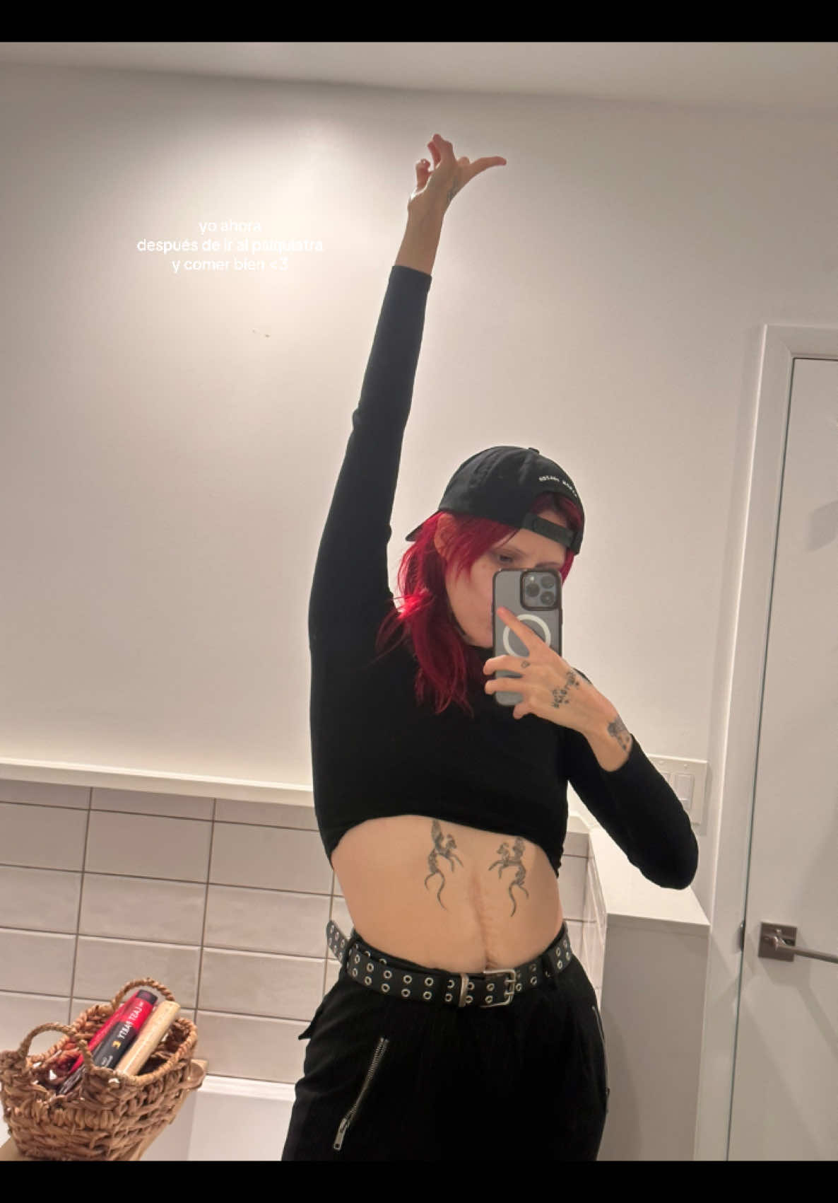 nunca pense que subiria esto #antes y #despues , la vdd nadie sabe por lo que he pasado y estoy bien orgullosa de mi y de mi salud mental, gracias por sobrevivir amalia