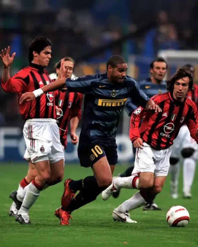 The 2005 Champions League Flare Incident #acmilan #intermilan #editfootball #fyp #flare #incident #2005 #championsleague #fyp #fyp #fyp @Inter @AC Milan @FIFA @championsleague 