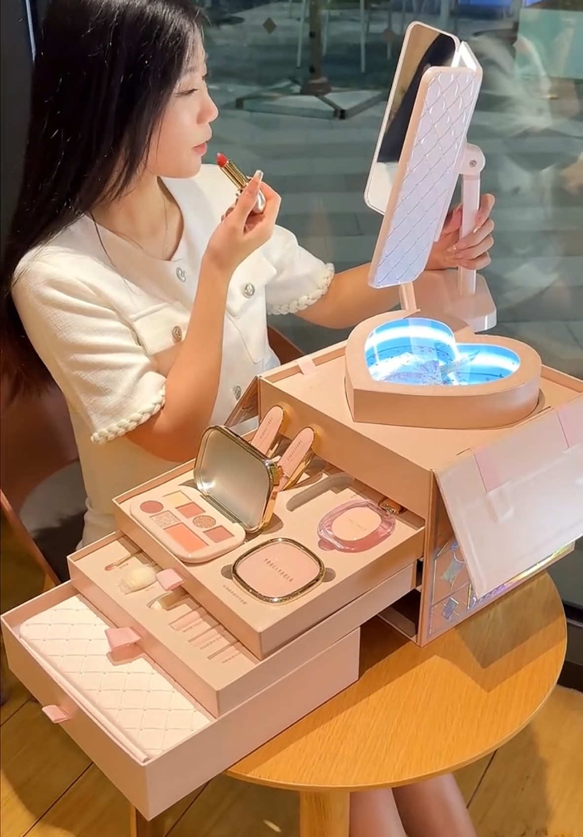 Quà Noel tặng bạn gái- Bộ trang điểm Youliyoula Víp. Sẵn ạ#quatangbangai #quatanggiangsinh #quatangnguoiyeu #quanoel #botrangdiemmeiyu #settrangdiem #quagiangsinh 