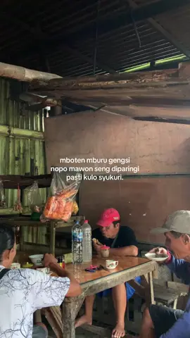 Sabtu isuk☕️ #tukangngopi #qoutesstorywa #jowostory #fyp #fypシ 